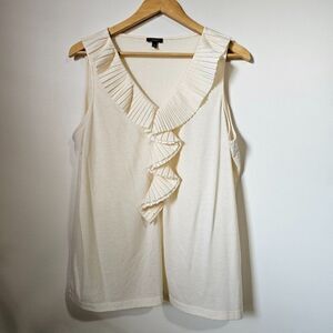 EUC TALBOTS CREAM V NECK RUFFLED SLEEVELESS TOP SIZE XL